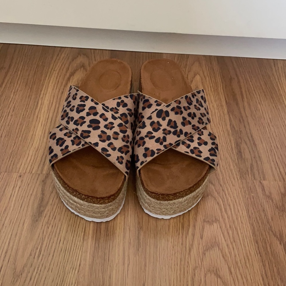 Never worn platform slide sandals